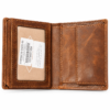 ארנק עור לי קופר Lee Cooper DIW98219-DI237-00 בצבע קוניאק עם לוגו בחזית ומסגרת תפרים כפולה